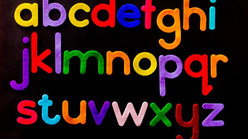 5 أنواع من الشعارات تلهمك في تصميمك التالي • بوابة التسويق الالكتروني • eMarketigate 5 أنواع من الشعارات تلهمك في تصميمك التالي