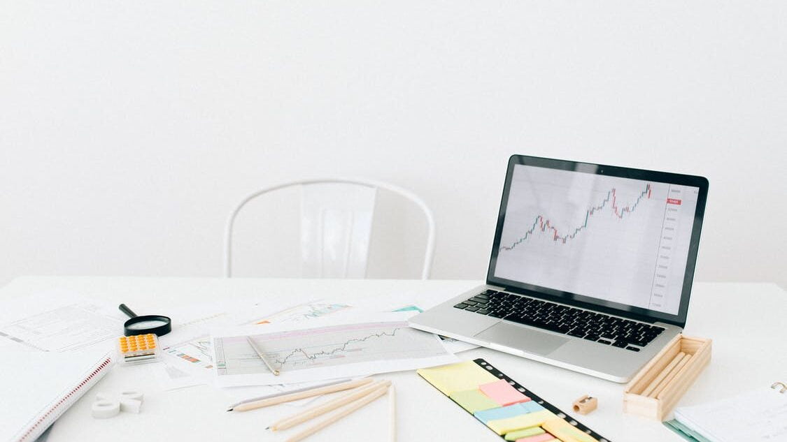 ادارة مواقع الويب لزيادة عائد الاستثمار • بوابة التسويق الالكتروني • eMarketigate